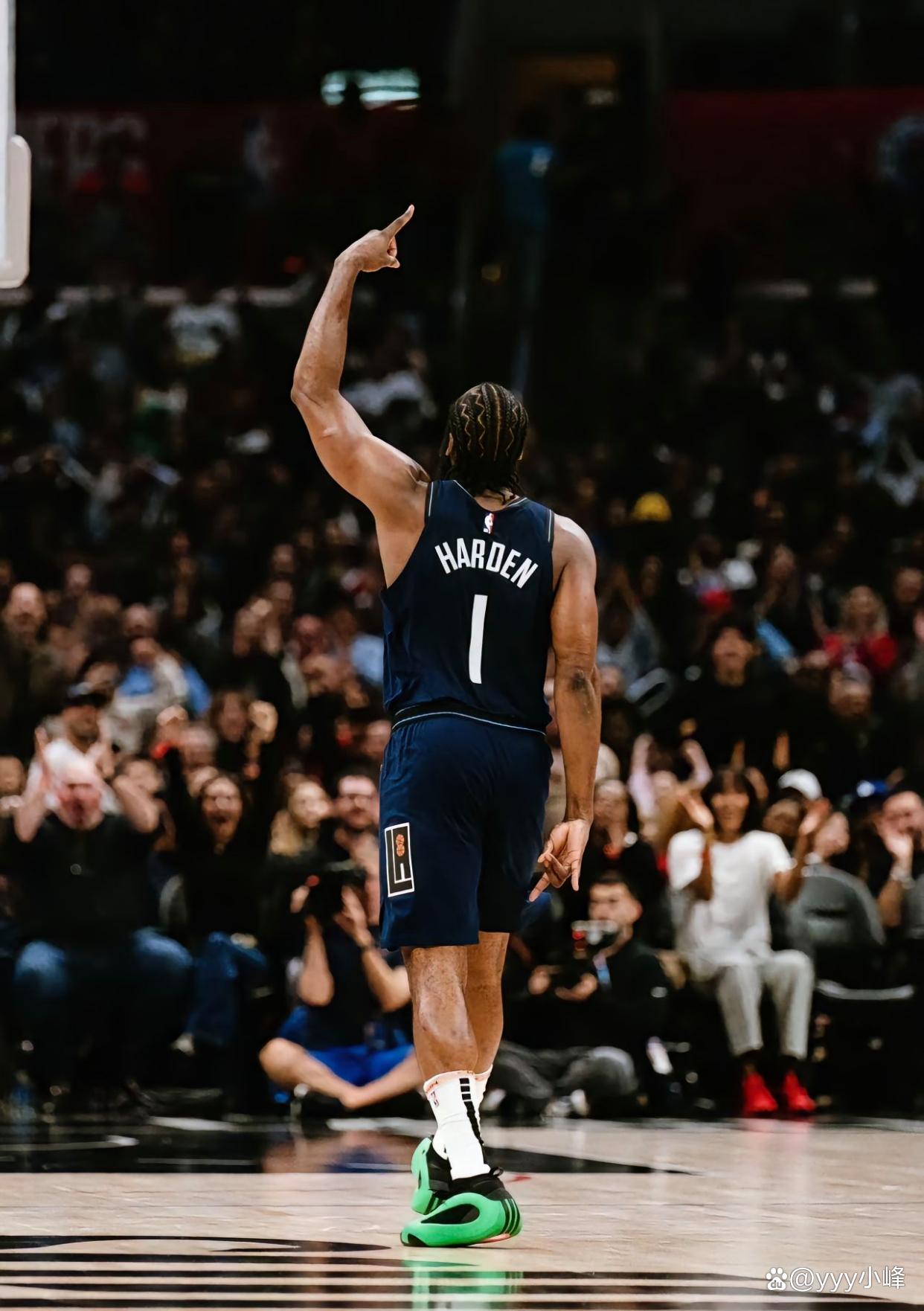 包含今晨NBA总决赛焦点战，纽约尼克斯临场应变，管理层满意，高层口径保持一致的词条