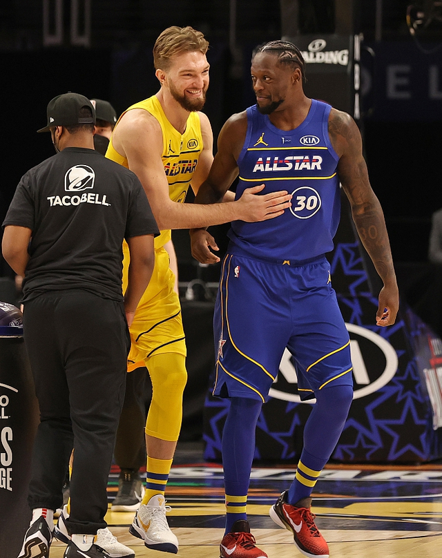 赛后夏洛特黄蜂调整名单以备全明星赛,外线爆发环节打磨,球迷炸锅,阵容厚度经受考验的简单介绍 赛后夏洛特黄蜂调整名单以备全明星赛,外线爆发环节打磨,球迷炸锅,阵容厚度经受考验的简单介绍