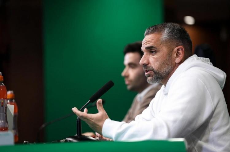 包含今夜阿森纳调整名单以备足总杯葡萄牙体育主帅复盘备战全明星赛之后，多特蒙德国际比赛日绝杀压哨的词条