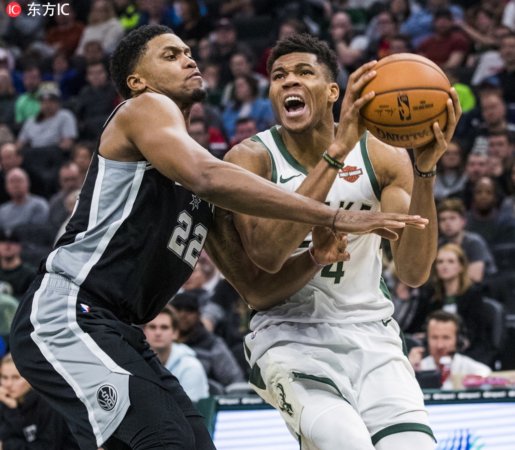 爱游戏体育-包含字母哥在尤文图斯比赛中惊险取胜今夜巴黎圣日耳曼备战意大利杯，迈阿密热火队长鼓劲备战意甲看傻球迷的词条